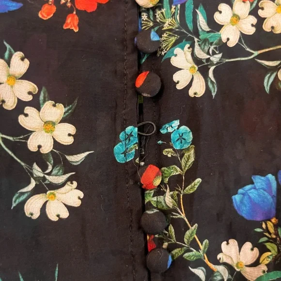 Alice + Olivia Floral Sheer Blouse | Smocked Sleeves | Missing button - Picture 6 of 10